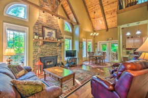 3 Mi to Museums Smoky Mountains Cabin with Deck